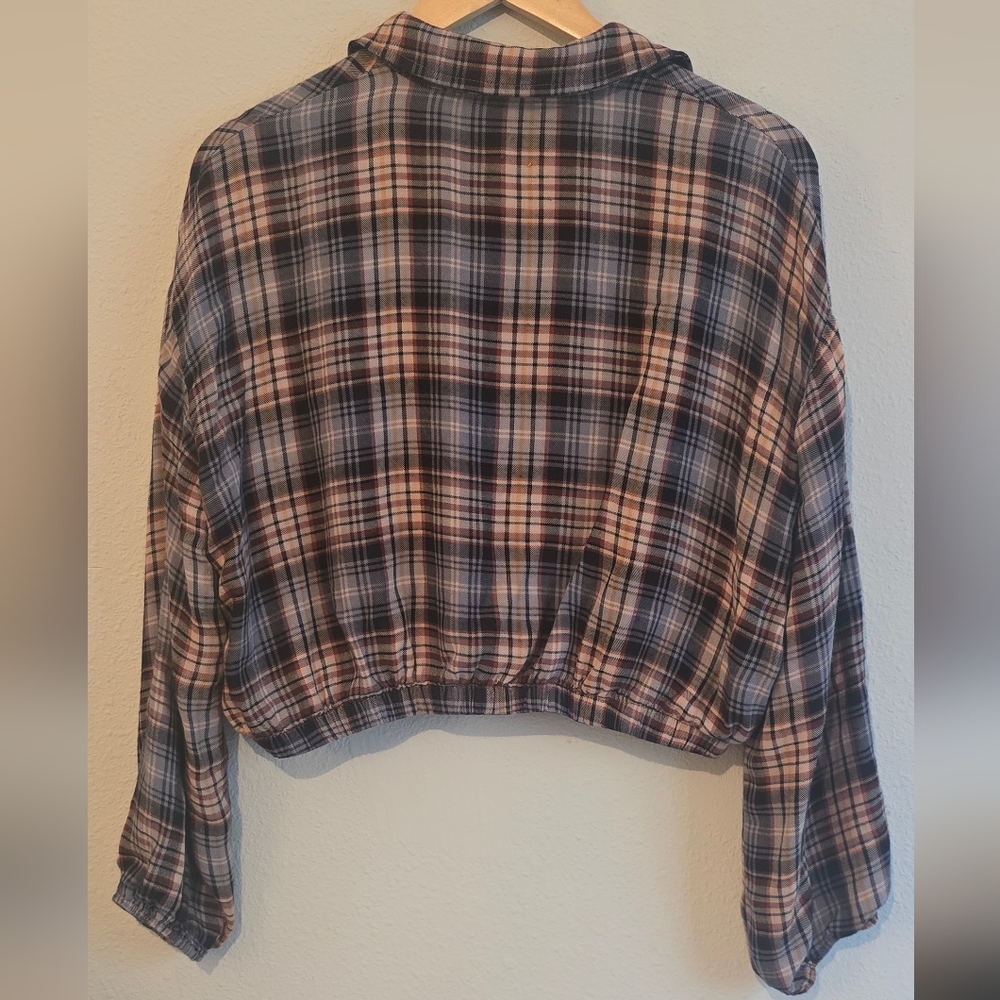 HYFVE Cropped Plaid Shirt - Picture 2 of 5